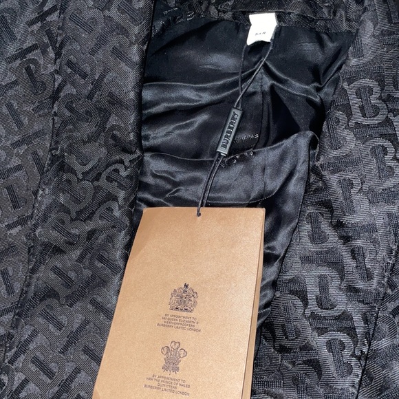 Blazer - Picture 6 of 9